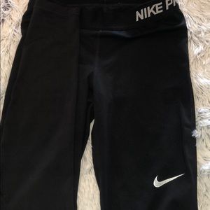 Nike pro black leggings
